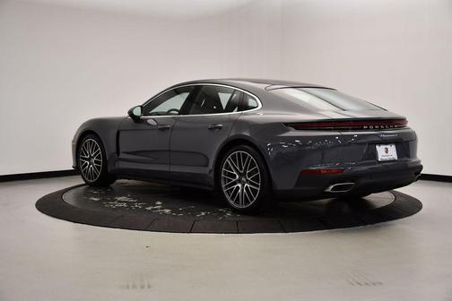 2025 Porsche Panamera 4