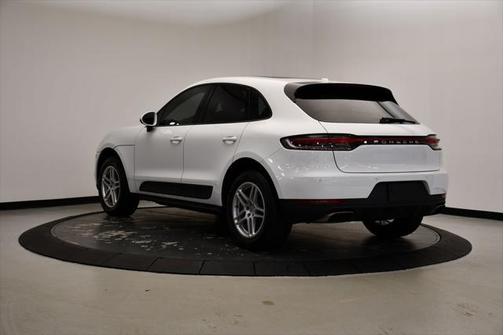 2021 Porsche Macan Base