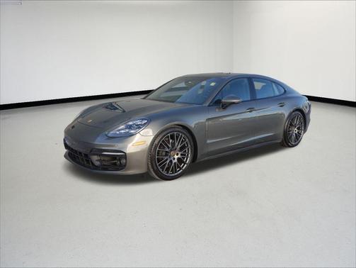 2023 Porsche Panamera 4 Platinum Edition