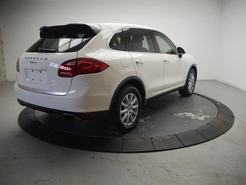 Sand White 2011 Porsche Cayenne Cayenne