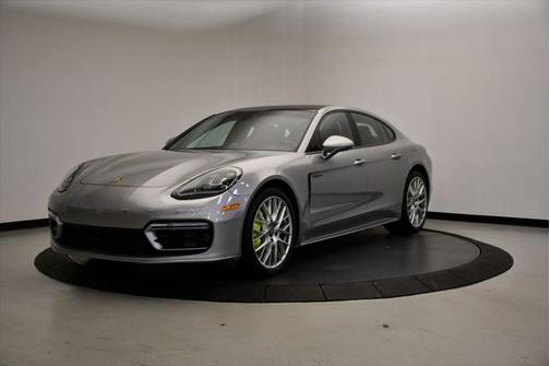 2022 Porsche Panamera E-Hybrid 4
