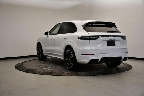 2023 Porsche Cayenne S