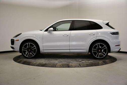 2023 Porsche Cayenne S