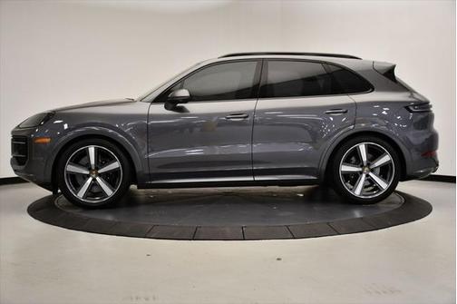 2025 Porsche Cayenne GTS
