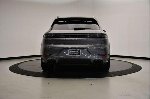 2025 Porsche Cayenne GTS