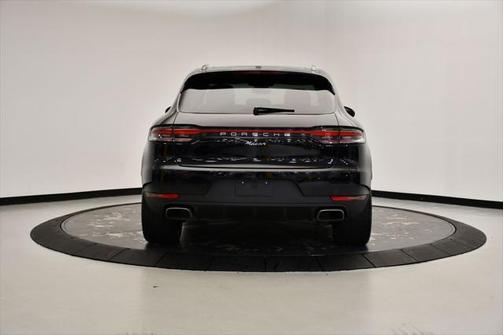 2021 Porsche Macan Base