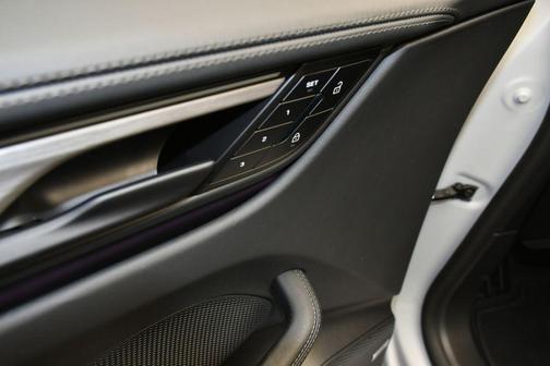 Ice Grey Metallic 2026 Porsche Macan Macan GTS