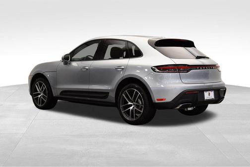 2025 Porsche Macan T