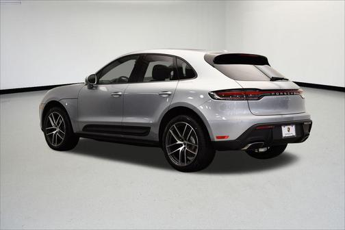2025 Porsche Macan T