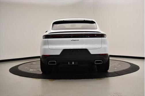 2024 Porsche Cayenne Base (Tiptronic)