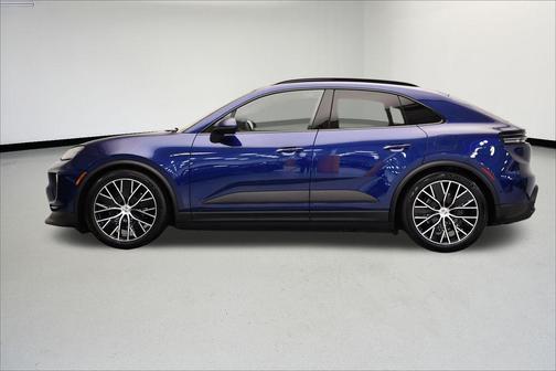 2025 Porsche Macan 4S