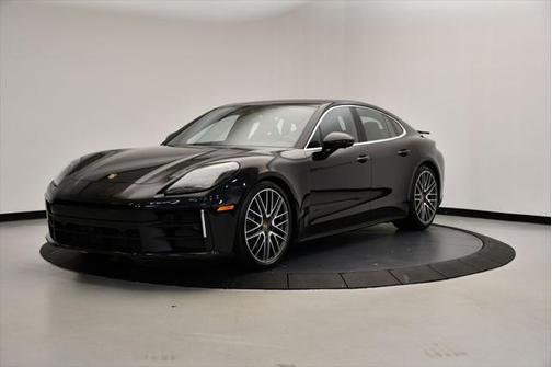 2025 Porsche Panamera 4