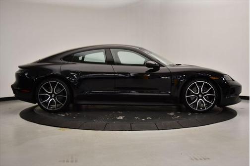 2025 Porsche Taycan