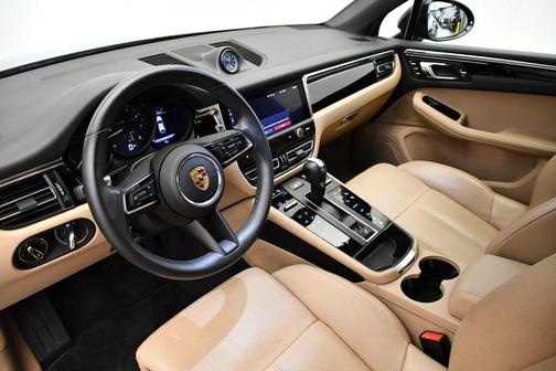 2023 Porsche Macan 