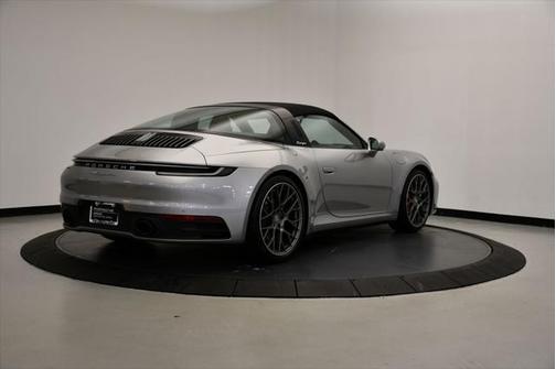 2024 Porsche 911 Targa 4S