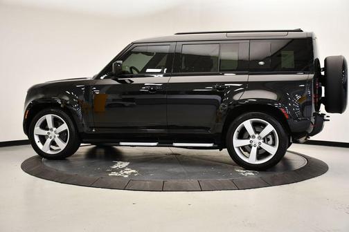 2024 Land Rover Defender 110 P400 X-Dynamic SE