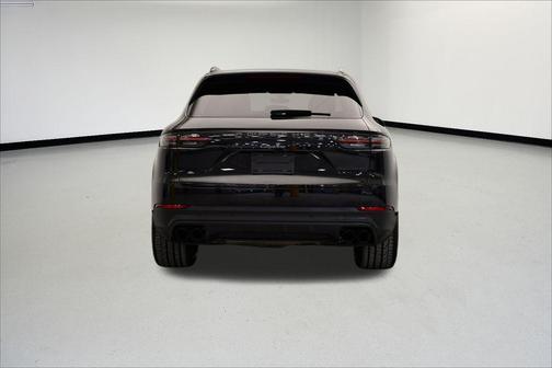 2022 Porsche Cayenne Platinum Edition