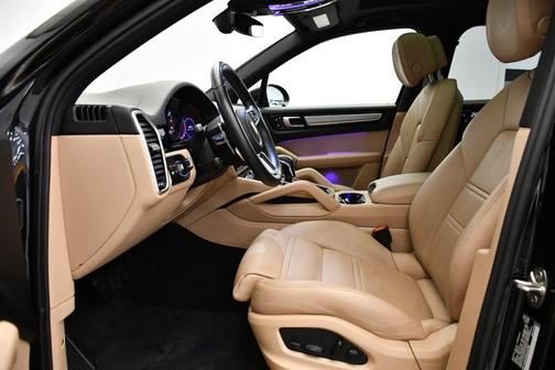 2022 Porsche Cayenne Platinum Edition