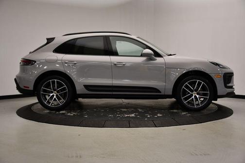 2025 Porsche Macan 