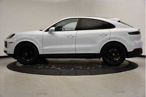 2024 Porsche Cayenne Base (Tiptronic)