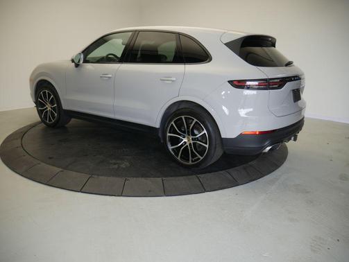 Chalk 2023 Porsche Cayenne Cayenne