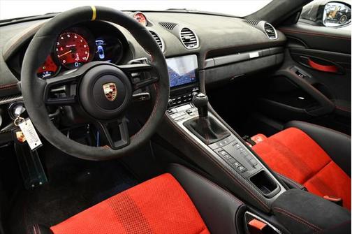 2025 Porsche 718 Spyder RS