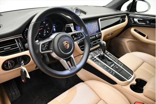 2020 Porsche Macan Base