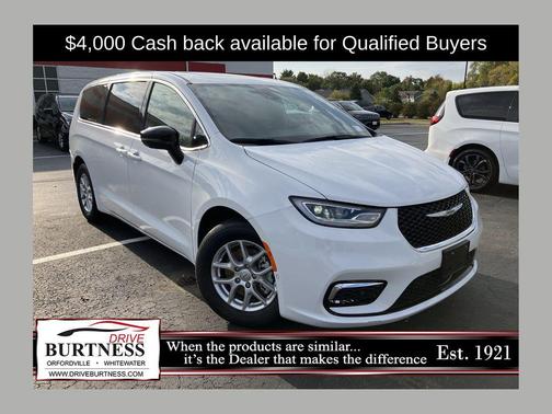Bright White Clearcoat 2026 Chrysler Pacifica L