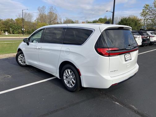 2026 Chrysler Pacifica L