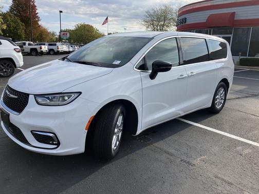 2026 Chrysler Pacifica L