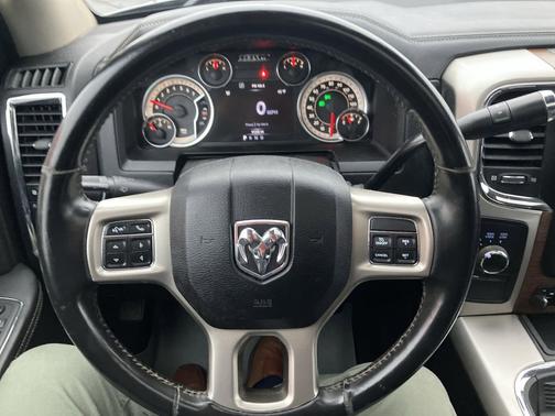 2016 RAM 2500 Laramie