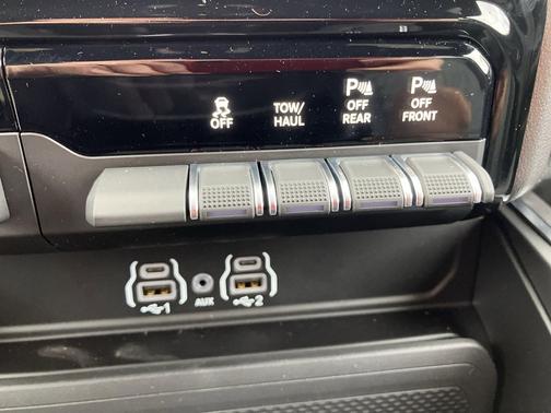 2026 RAM 2500 Big Horn Crew Cab 4x4 6'4' Box