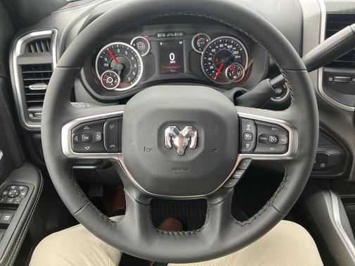 2026 RAM 2500 Big Horn Crew Cab 4x4 6'4' Box