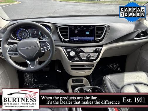 2023 Chrysler Pacifica Touring L