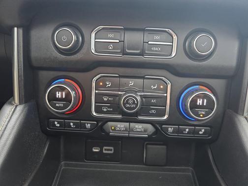 2022 Chevrolet Suburban Premier