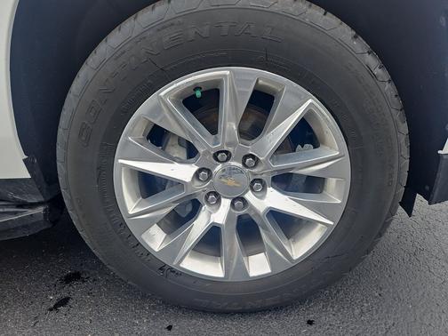 2024 Chevrolet Suburban Premier