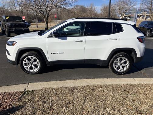 2026 Jeep Compass Latitude