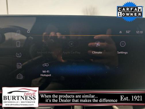 Mosaic Black Metallic 2025 Chevrolet Trax LT