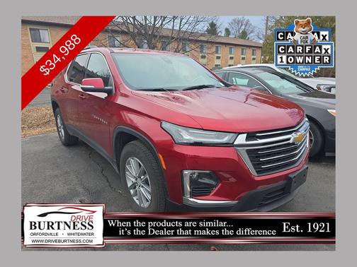 Radiant Red Tintcoat 2023 Chevrolet Traverse LT Cloth
