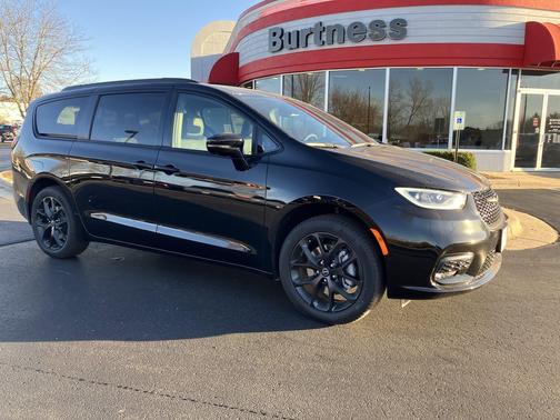 2026 Chrysler Pacifica Limited