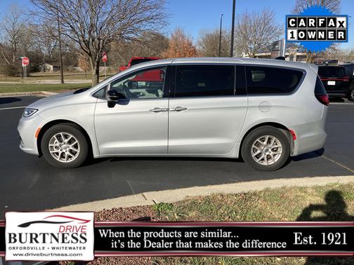 2024 Chrysler Pacifica Touring L