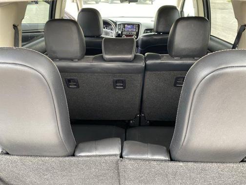 2019 Mitsubishi Outlander SE