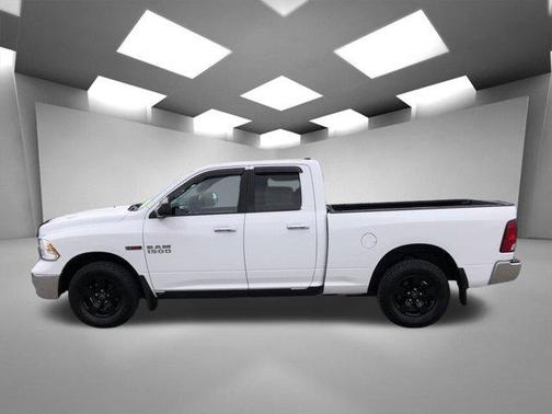 2016 RAM 1500 SLT