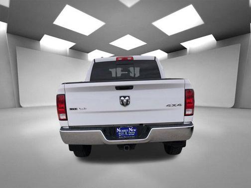 2016 RAM 1500 SLT