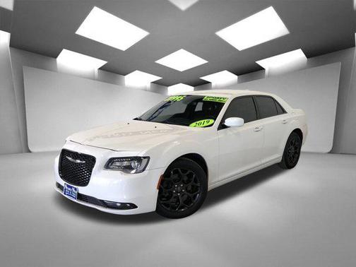 2019 Chrysler 300 S