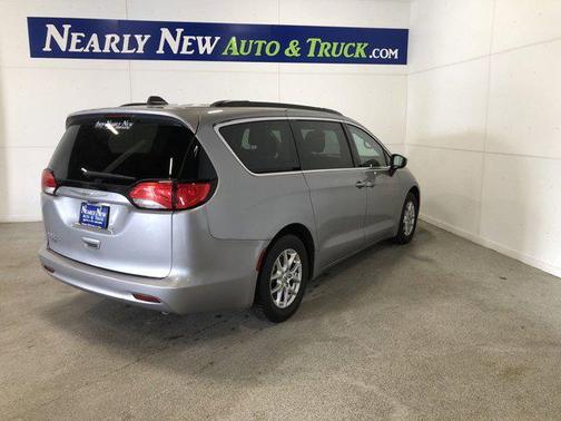 2021 Chrysler Voyager LXI