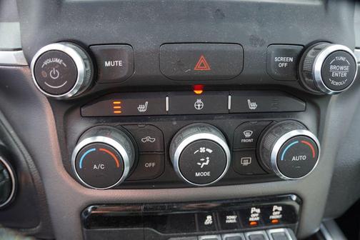 Bright White Clearcoat 2020 RAM 1500 Big Horn