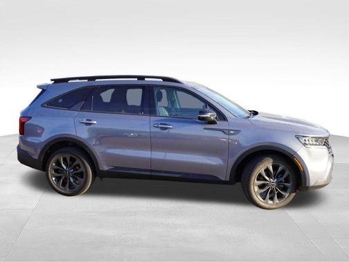 Everlasting Silver 2023 Kia Sorento X-Line EX