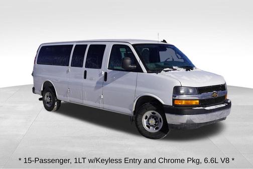 2025 Chevrolet Express 3500 LT