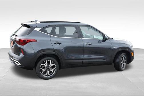 2023 Kia Seltos EX